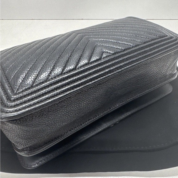 Chanel Boy Cavier Leather Woc - Picture 3 of 5